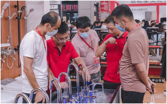 碩果累累，大紅鷹電器驚艷亮相中國小家電交易會