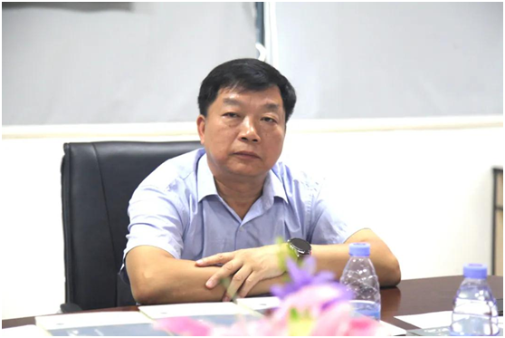 著名作家蒙土金新書“兩廣發(fā)布會(huì)”在超人廚衛(wèi)電器舉行