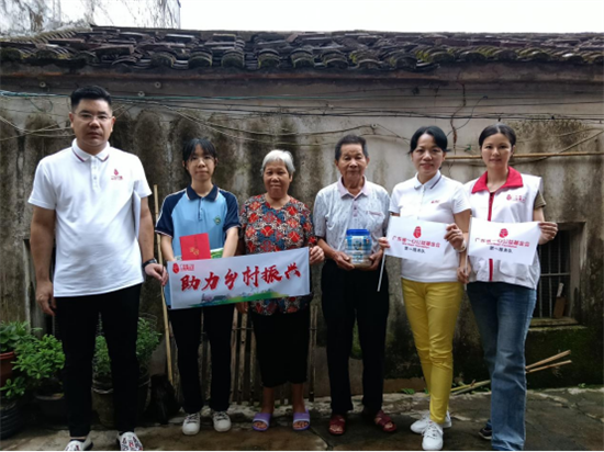 公益路上，奮力追光丨亞獅金屬企業(yè)參與揭西助學(xué)活動(dòng)